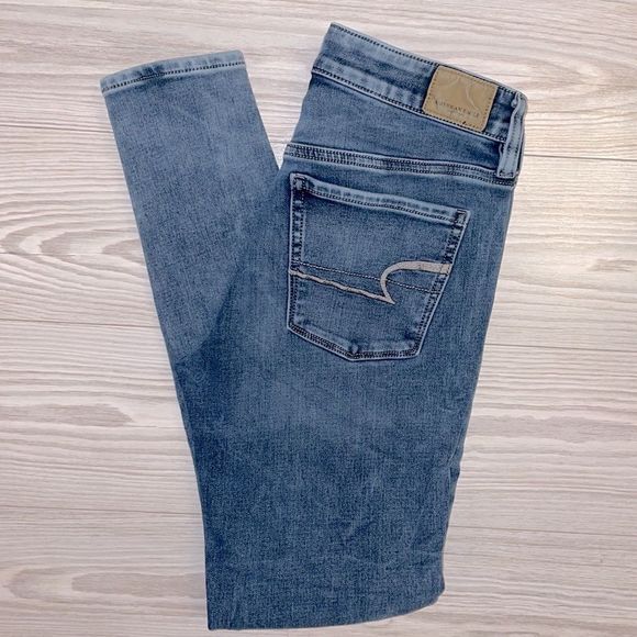 ⭐️ American Eagle High Rise Jeggings Super Stretch Size 4 Regular ⭐️ - Picture 6 of 9